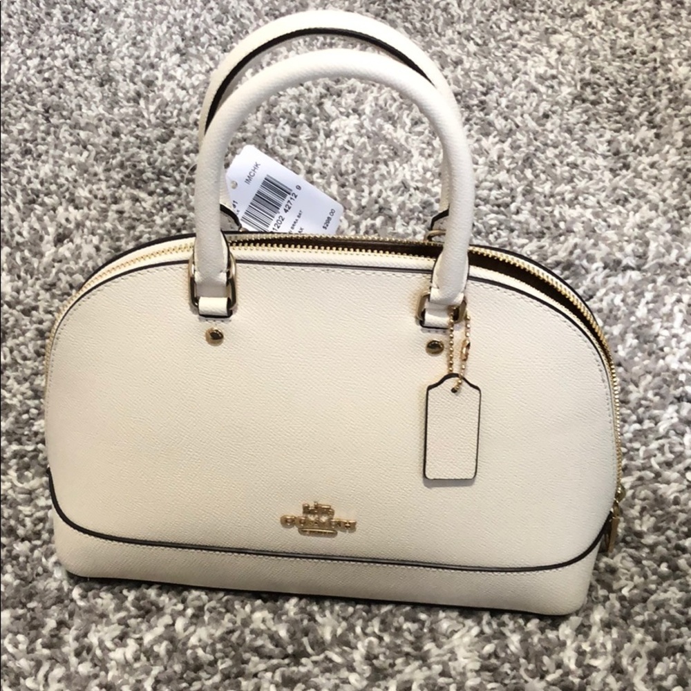 COACH BAG 100% authentic *new with tags*